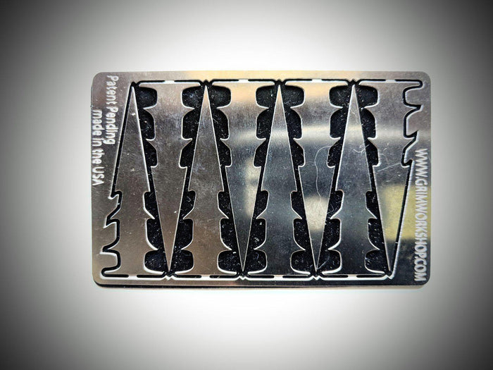 Use the Arrow Card to turn your wallet into a survival kit with these Survival Arrowhead