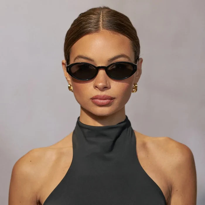 Black / Triple Black Lens || Women's Elongated Oval Sunglasses with Black Frame and Black Lens