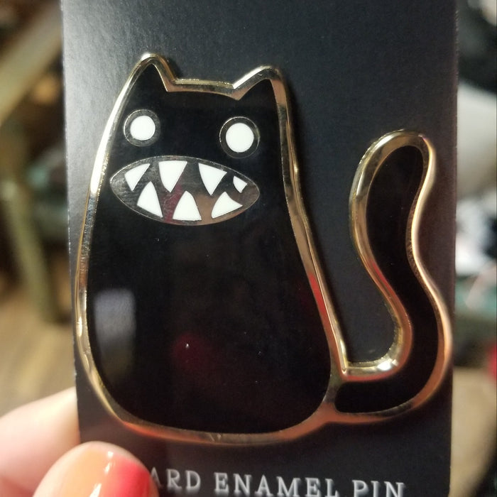 Golden Plated Cat with Teeth ENAMEL PIN