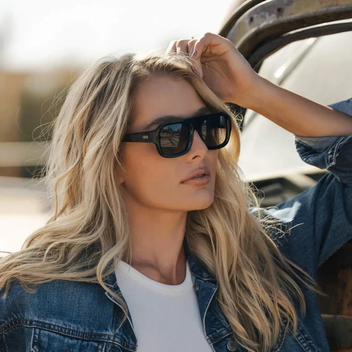 Black / Grey Brown Gradient Lens || Women's Chunky Rectangular Sunglasses with Black Acetate Frame and Grey Brown Gradient Polarized Lens