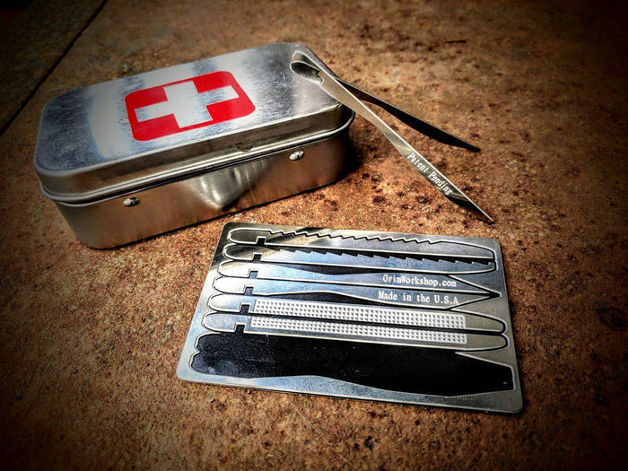 Tweezer Kit Set of Tweezers for first aid and more.